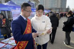 实地消弭限制消费的各种妨碍