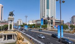 <b>夏日达沃斯论坛期间</b>